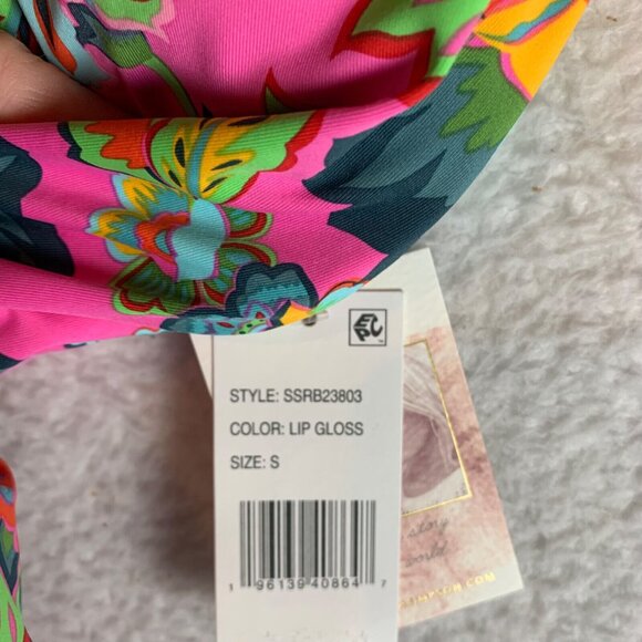 Jessica Simpson Womens Pink Rosies Bushes One-Piece Swimsuit Lip Gloss Small NWT - Picture 2 of 8